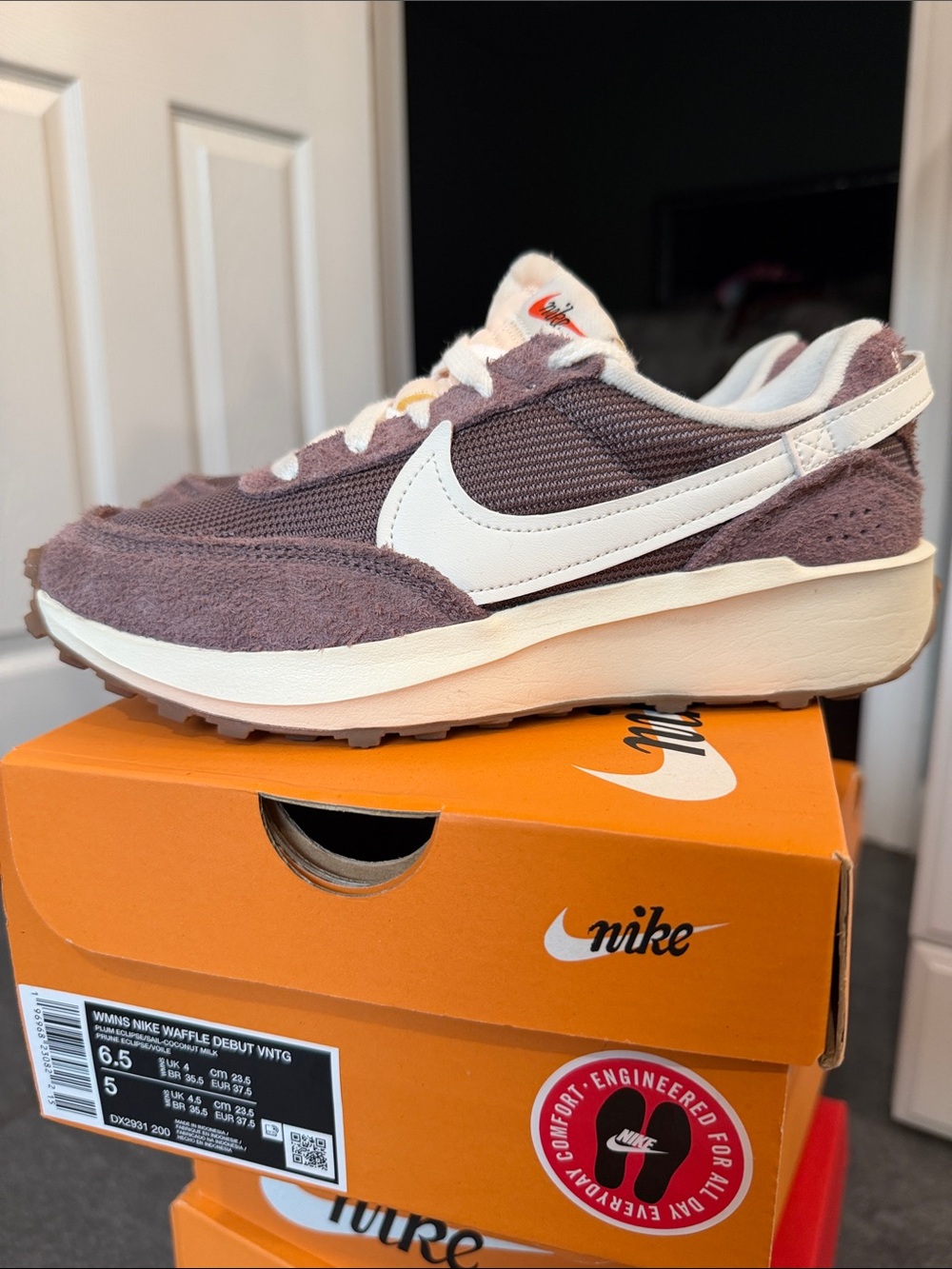Nike Waffle VNTG, NEW Size 6.5 Plum Eclipse DX2931200